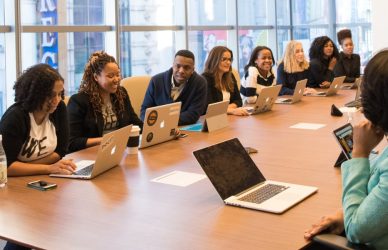 מציאת עבודה חדשה